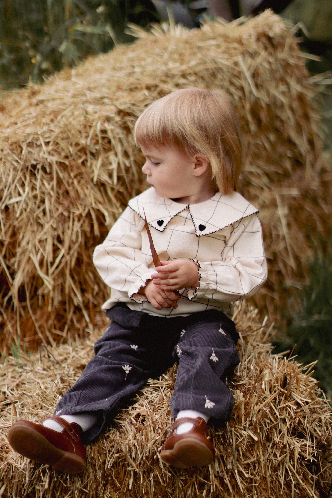 Looking for the perfect gift for a baby or toddler? The DALILA Blouse by Eli & Nev is a charming 100% cotton top with a soft check pattern, delicate embroidered collar, and eco-friendly coconut buttons. Ethically made in Turkey, it’s a thoughtful, stylish, and sustainable gift for little ones.